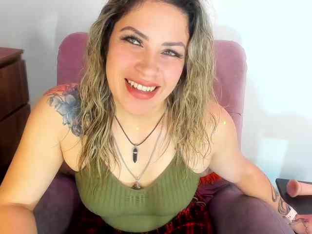 Alexa_lopez webcam