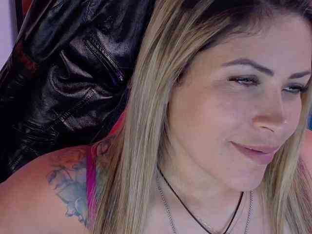 Alexa_lopez webcam