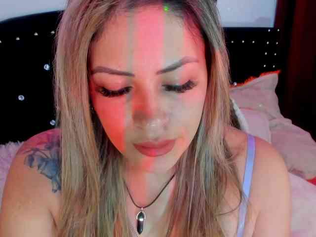 Alexa_lopez webcam