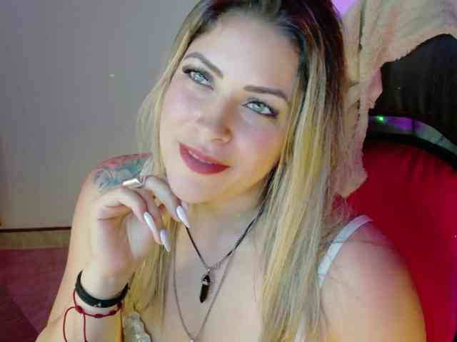 Alexa_lopez webcam