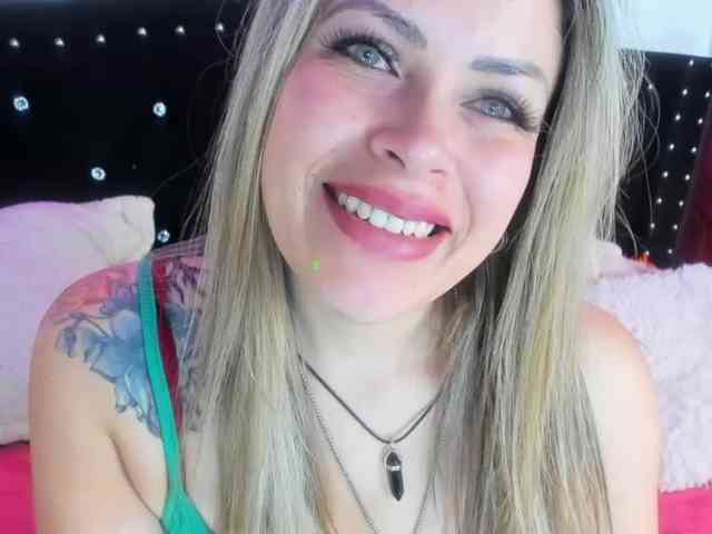 Alexa_lopez webcam