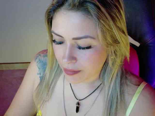 Alexa_lopez webcam