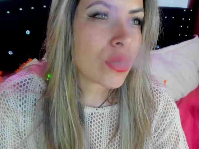 Alexa_lopez webcam