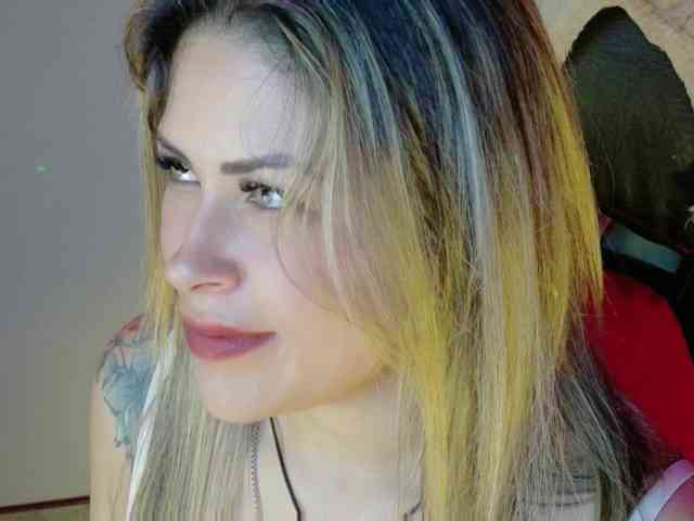 Alexa_lopez webcam