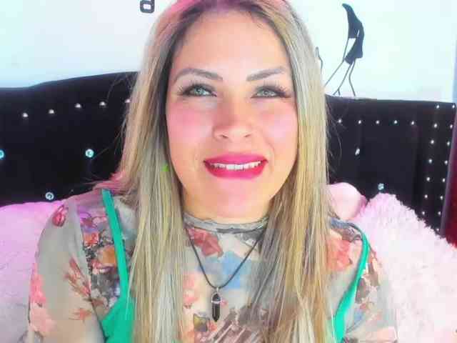 Alexa_lopez webcam