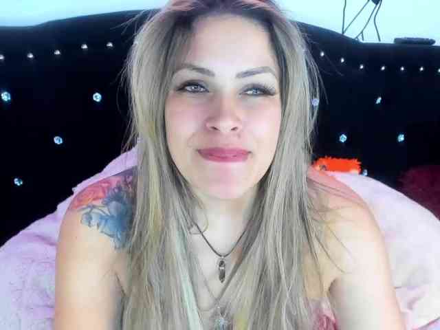 Alexa_lopez webcam