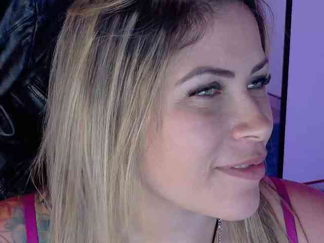 Alexa_lopez webcam