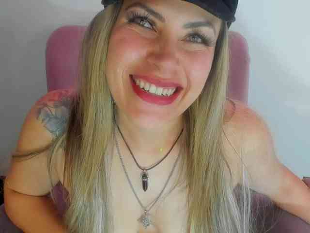 Alexa_lopez webcam