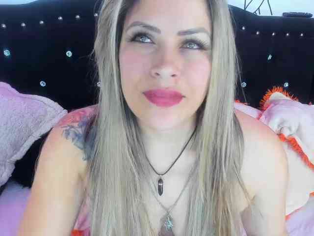 Alexa_lopez webcam