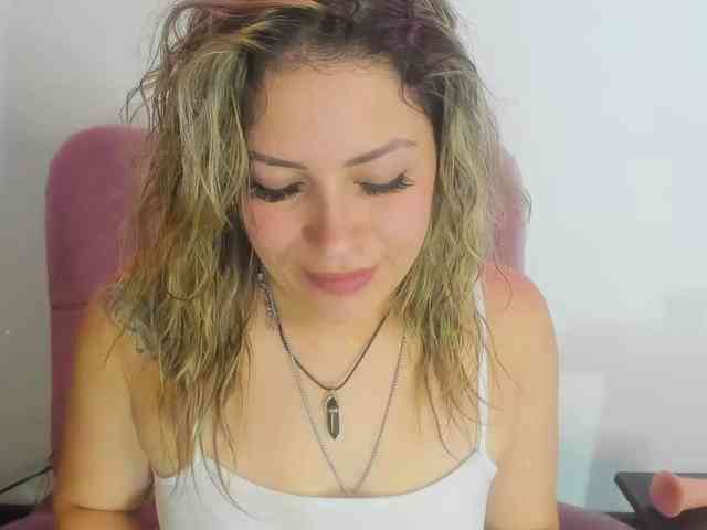Alexa_lopez webcam