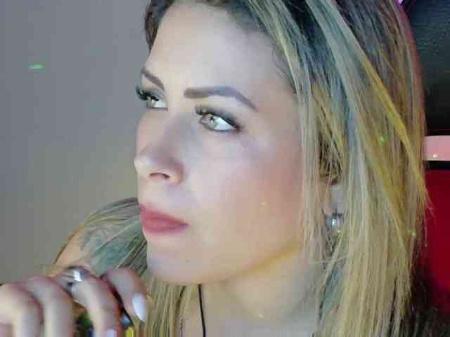 Alexa_lopez webcam