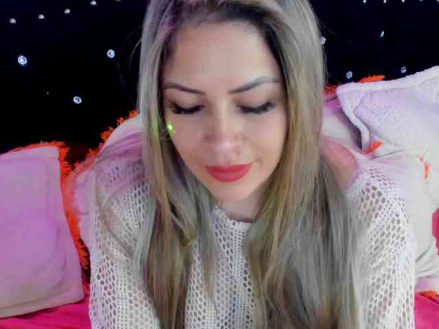 Alexa_lopez webcam