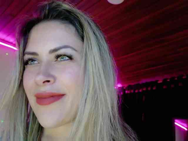 Alexa_lopez webcam
