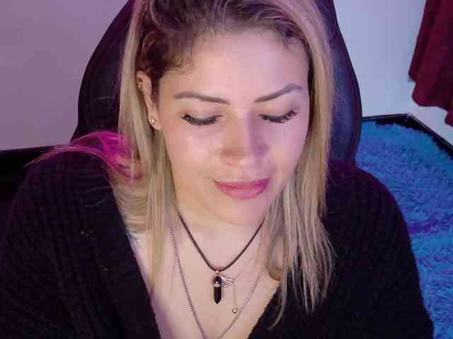 Alexa_lopez webcam