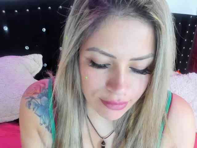 Alexa_lopez webcam