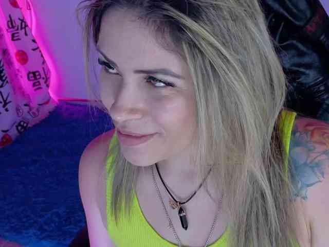 Alexa_lopez webcam