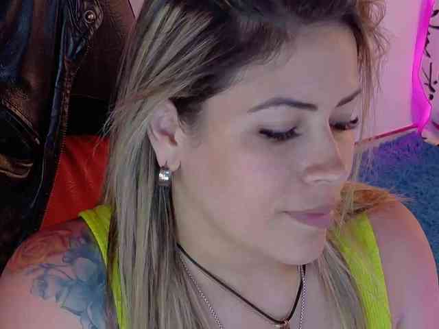 Alexa_lopez webcam