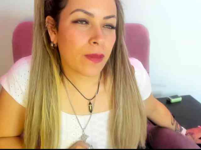 Alexa_lopez webcam