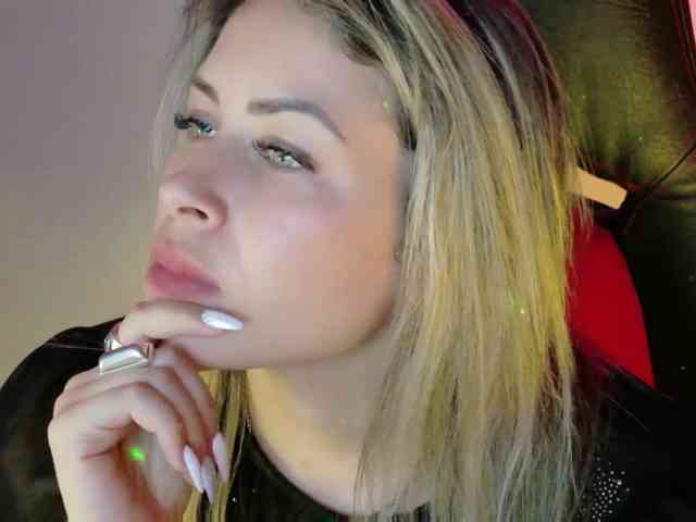 Alexa_lopez webcam