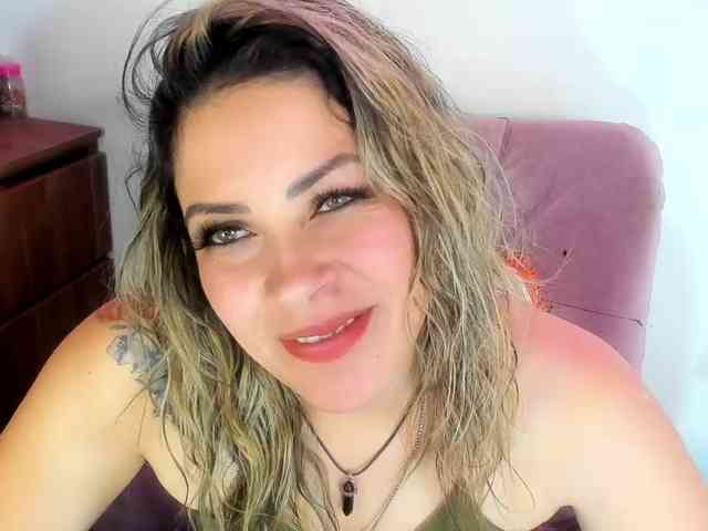 Alexa_lopez webcam