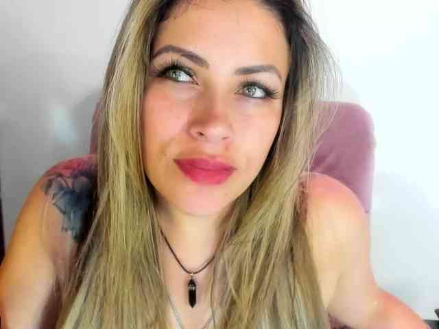 Alexa_lopez webcam