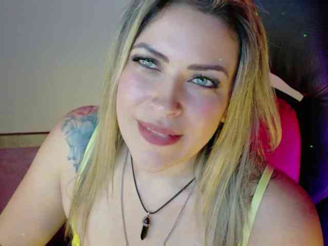 Alexa_lopez webcam
