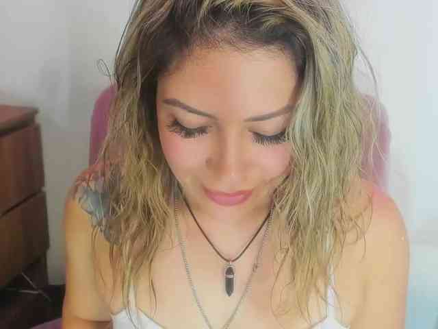 Alexa_lopez webcam