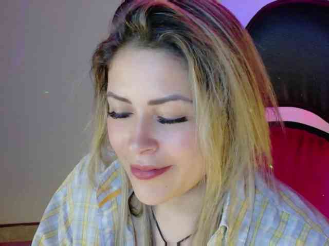 Alexa_lopez webcam