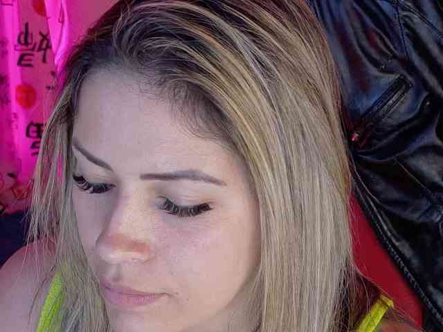 Alexa_lopez webcam
