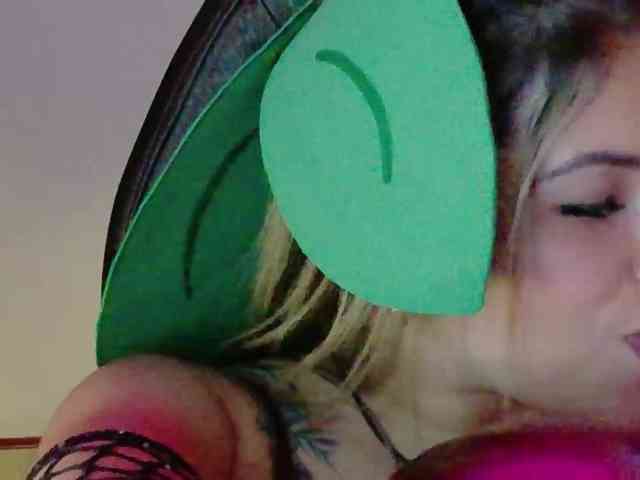 Alexa_lopez webcam
