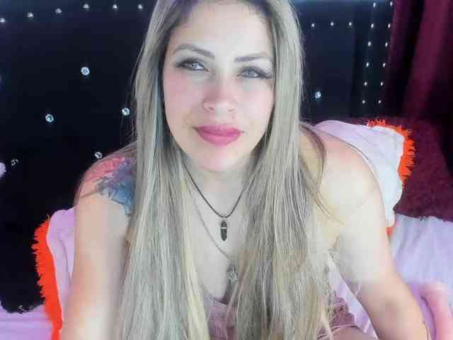Alexa_lopez webcam