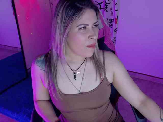 Alexa_lopez webcam