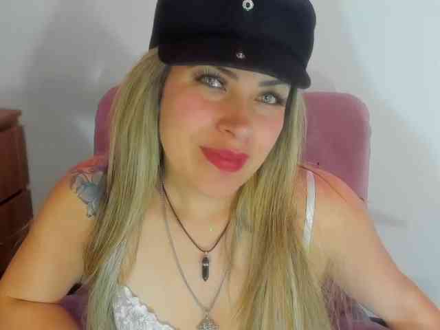 Alexa_lopez webcam
