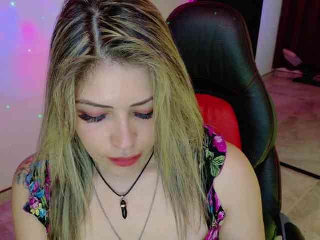 Alexa_lopez webcam