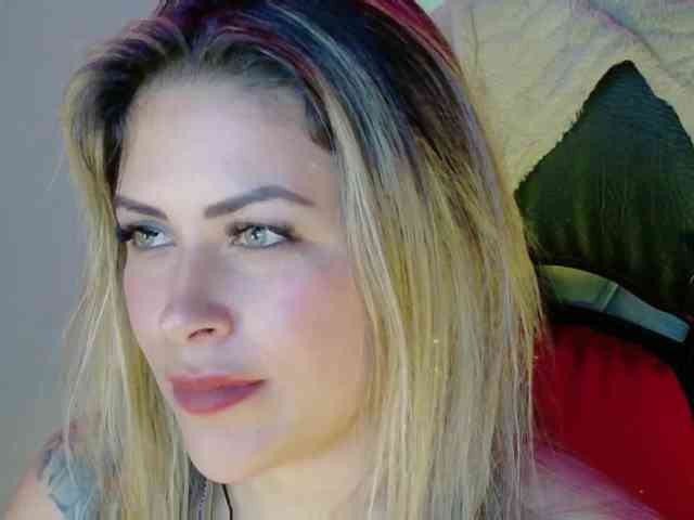 Alexa_lopez webcam