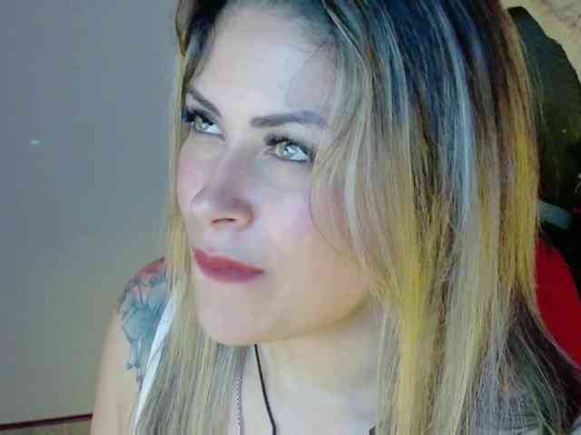 Alexa_lopez webcam
