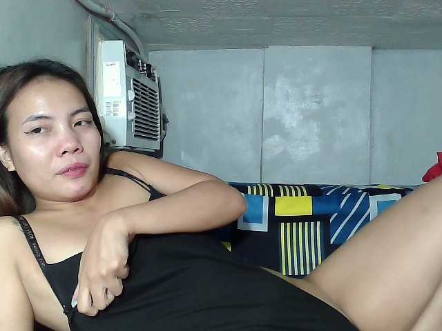 SweetKittyx22 webcam