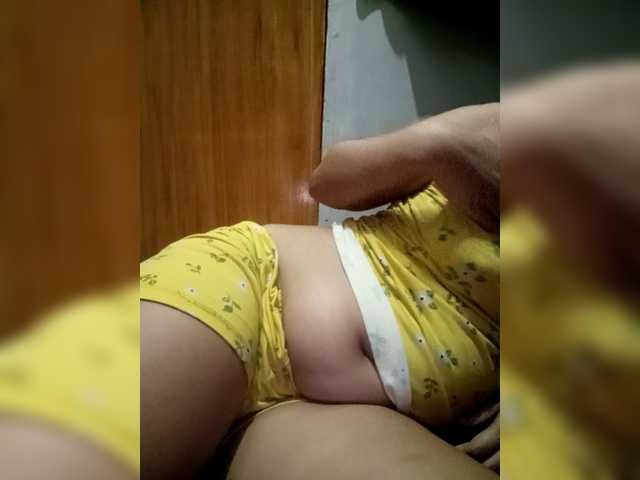 SweetKittyx22 webcam bongacams model stream image