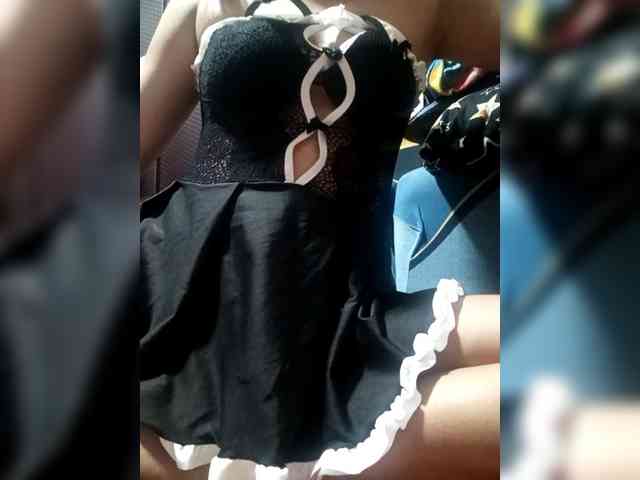 SweetKittyx22 webcam