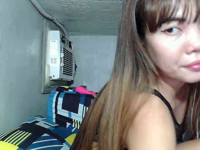 SweetKittyx22 webcam