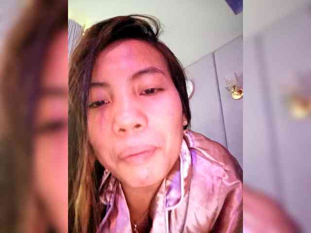 SweetKittyx22 webcam