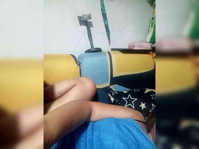 SweetKittyx22 webcam