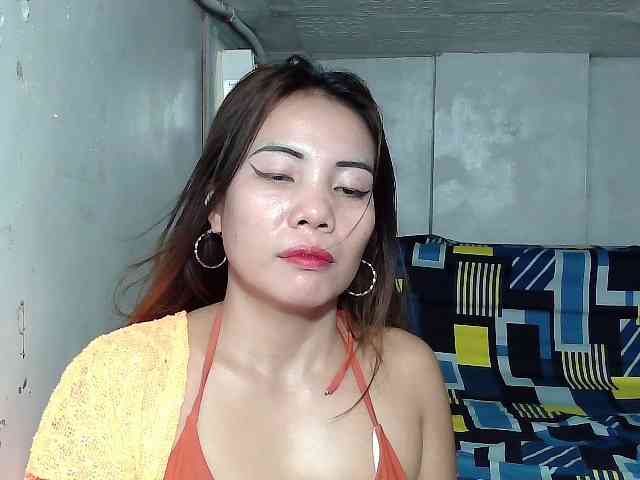 SweetKittyx22 webcam