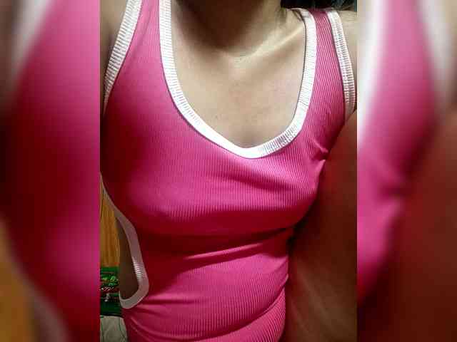 SweetKittyx22 webcam