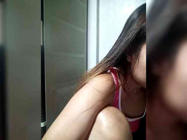 SweetKittyx22 webcam