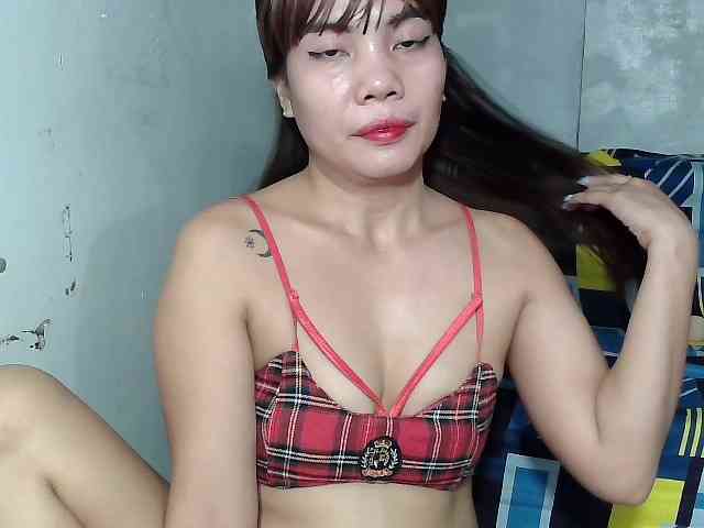 SweetKittyx22 webcam