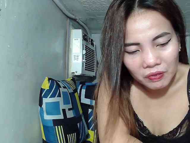 SweetKittyx22 webcam