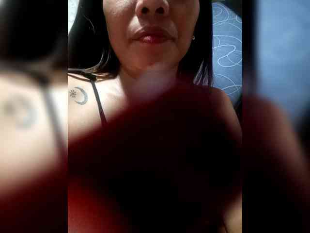 SweetKittyx22 webcam