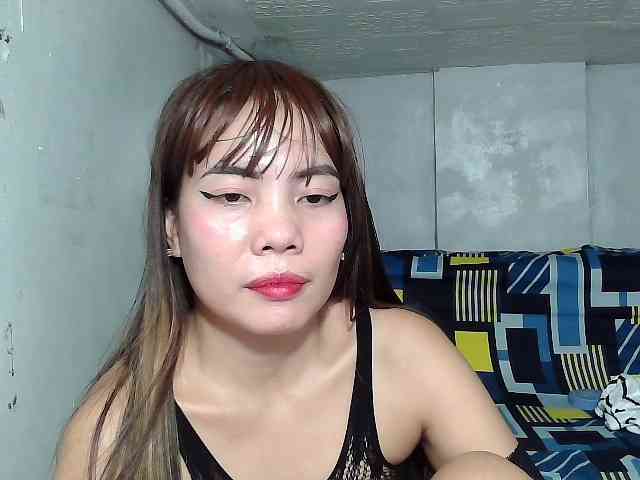 SweetKittyx22 webcam