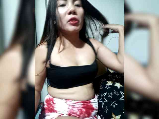 SweetKittyx22 webcam